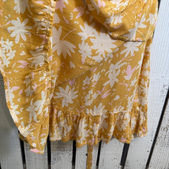Billabong Floral Print Wrap Dress Yellow Ruffle Womens Medium Fairy Cottage Boho - Picture 15 of 16